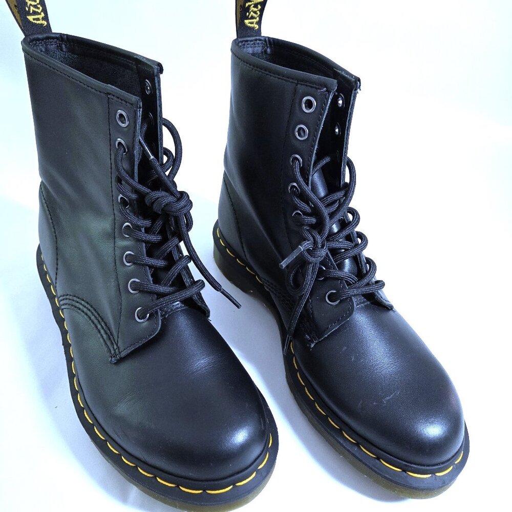 NWOT Dr. Martens 1460 Boots Size 9